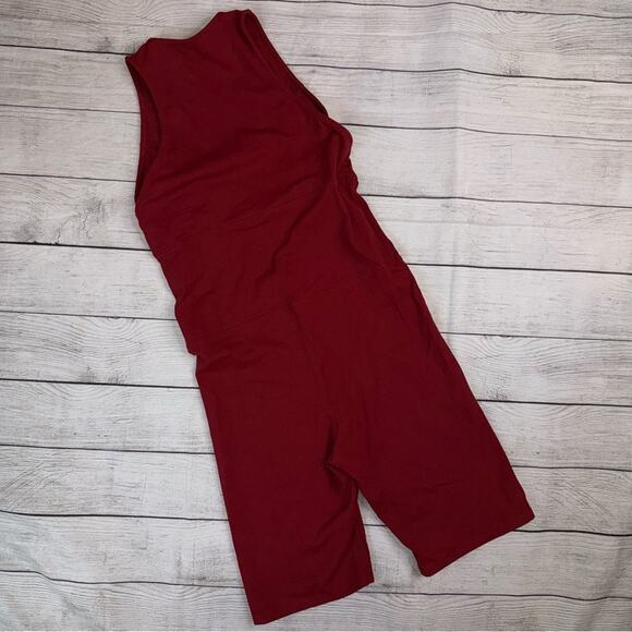 Live the Process Women's V-Neck Jumpsuit with Shorts Performance Red Size Medium - Picture 7 of 9
